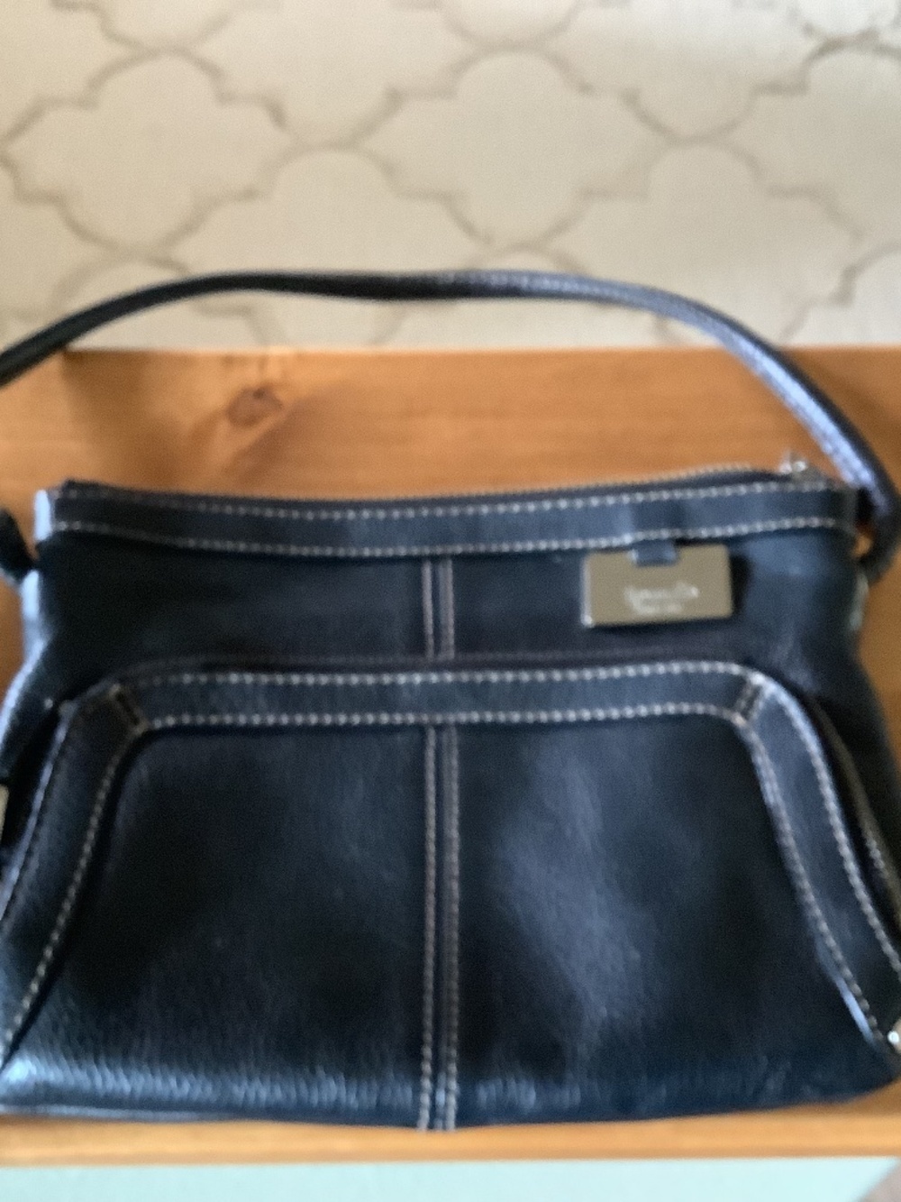 Tiagnello Black Leather Crossbody Bag